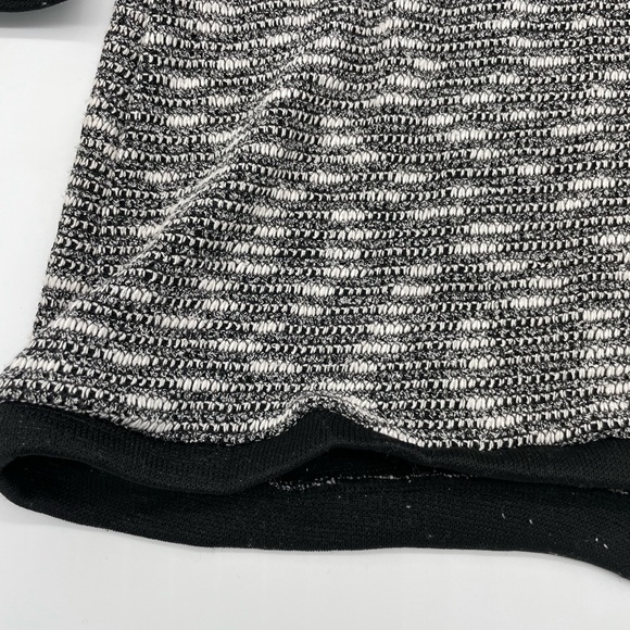 Emelia L Black White 3/4 Sleeve pullover Knit Sweater - Picture 3 of 11